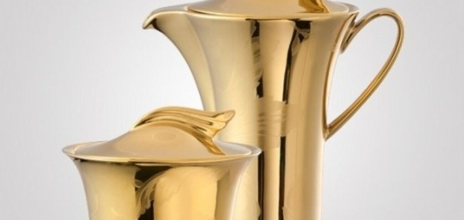 Курченко прикупил в Италии самую дорогую линейку посуды Versace