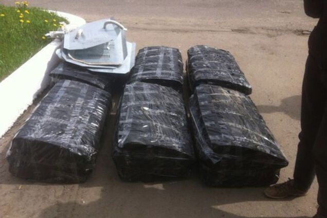 На Харьковщине задержали киевлянина с партией касок и щитов