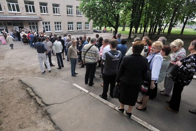 Донецьк. Тиснява на референдумі