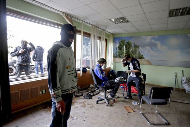 Похищенный 9 мая начальник Мариупольского горуправления милиции найден повешенным - СМИ