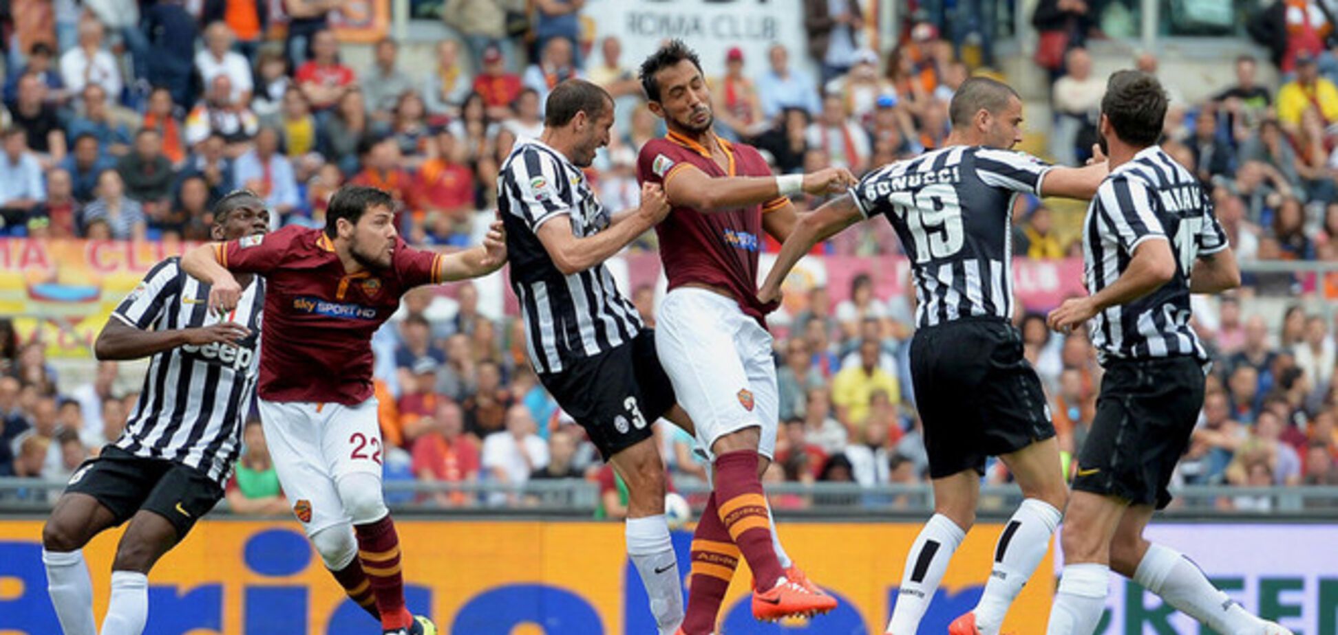 'Ювентус' обыграл на выезде 'Рому'. Другие результаты тура
