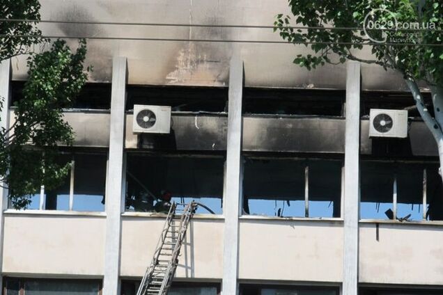 В Мариуполе сгорел зал сессий горсовета