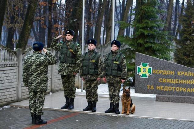 Больше 2 млн грн благотворительной помощи отдали пограничникам в Крыму