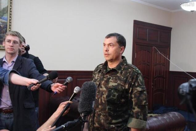 Госпогранслужба подтвердила выезд в Россию 'губернатора Луганщины'. Турчинов требует объяснений