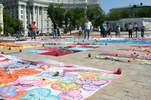 Софиевскую площадь покроют квилтом в память об украинцах, умерших от СПИДа