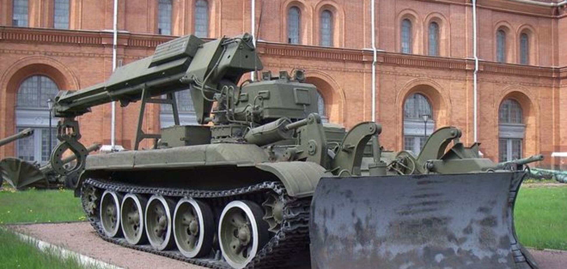 Террористы украли армейскую машину с Новокраматорского завода