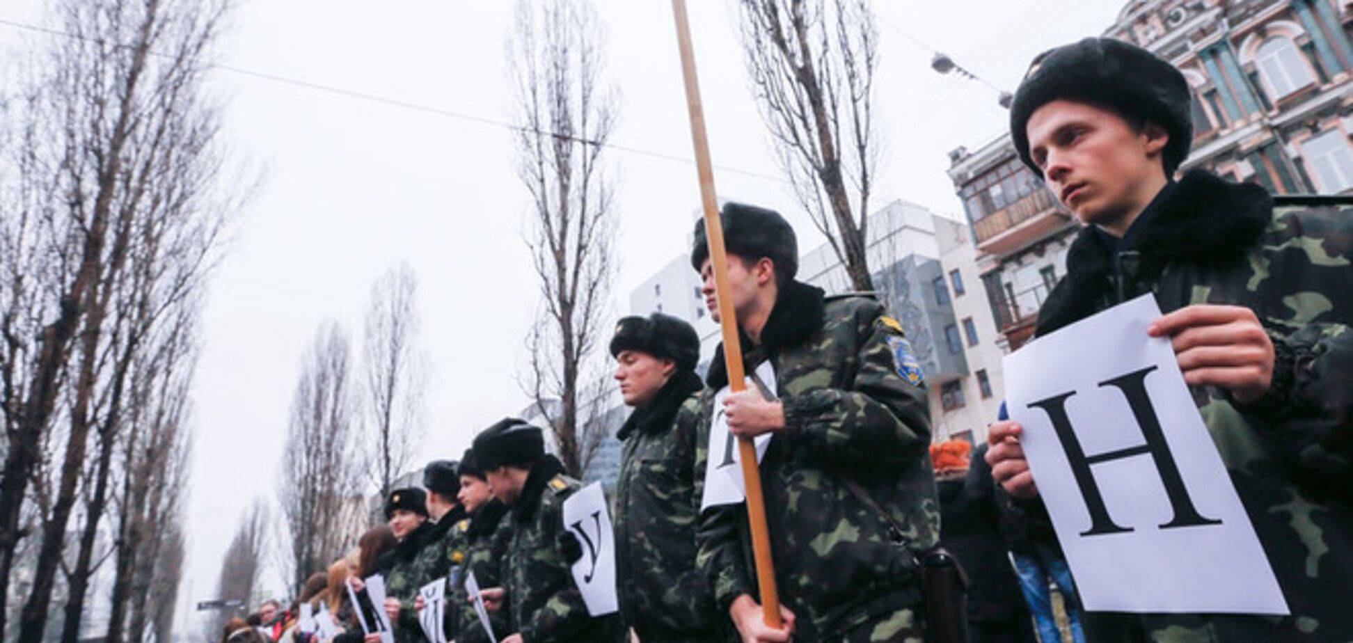 Заблокированная террористами воинская часть в Донецке отказалась присягать'народной республике'