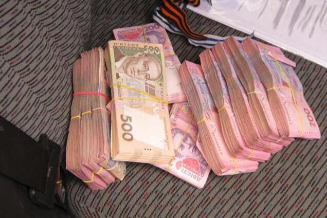 Четверо крымчан пытались перевезти на материковую Украину 1,3 миллиона гривен - Госпогранслужба