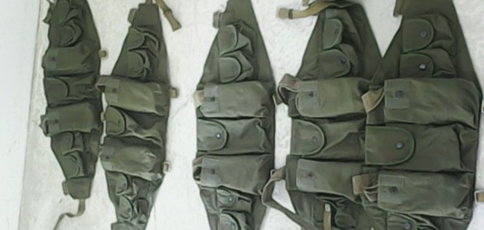 Пограничники на границе с Крымом остановили фуру с формой военных Британии