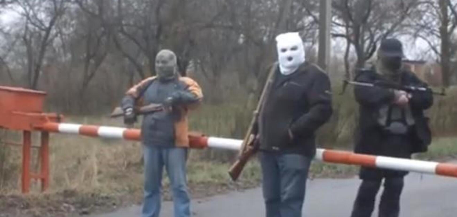 Террористы решили раздать жителям Донбасса паспорта 'ДНР' и 'ЛНР'