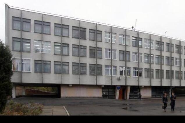 В Луганске освободили похищенную террористами директора школы