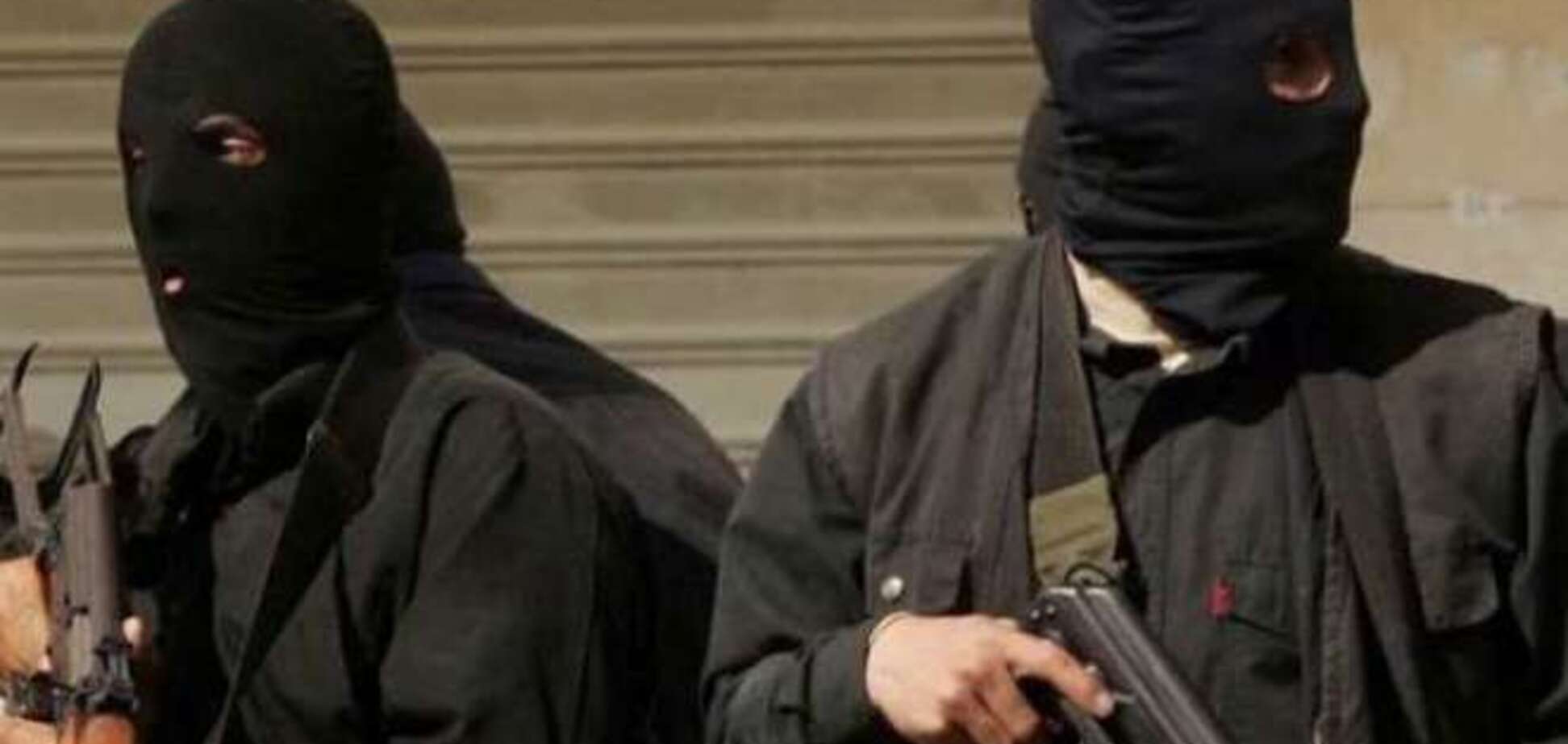 Террористы в Красном Луче захватили окружком