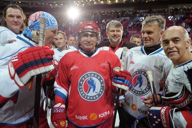 Путин разрешил крымским чиновникам иметь свой бизнес