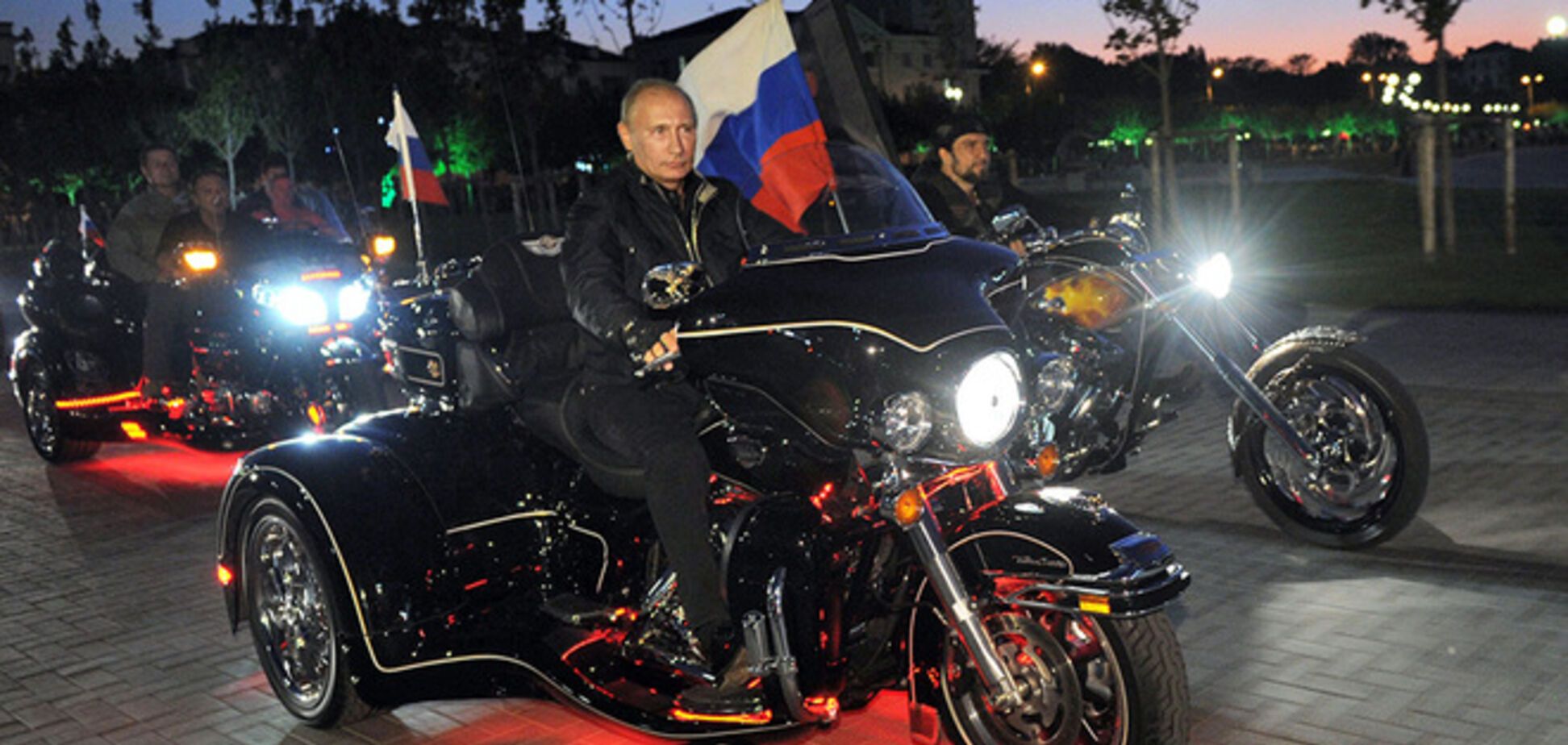 В Латвии Россию сравнили с бензоколонкой во главе с радикалом