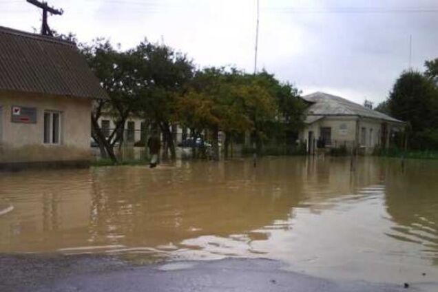 Из-за паводка на Львовщине эвакуировано 750 человек