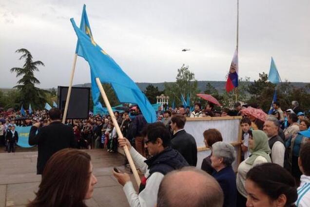 Несмотря на запреты, в Симферополе на митинг собралось около 20 тыс. крымских татар