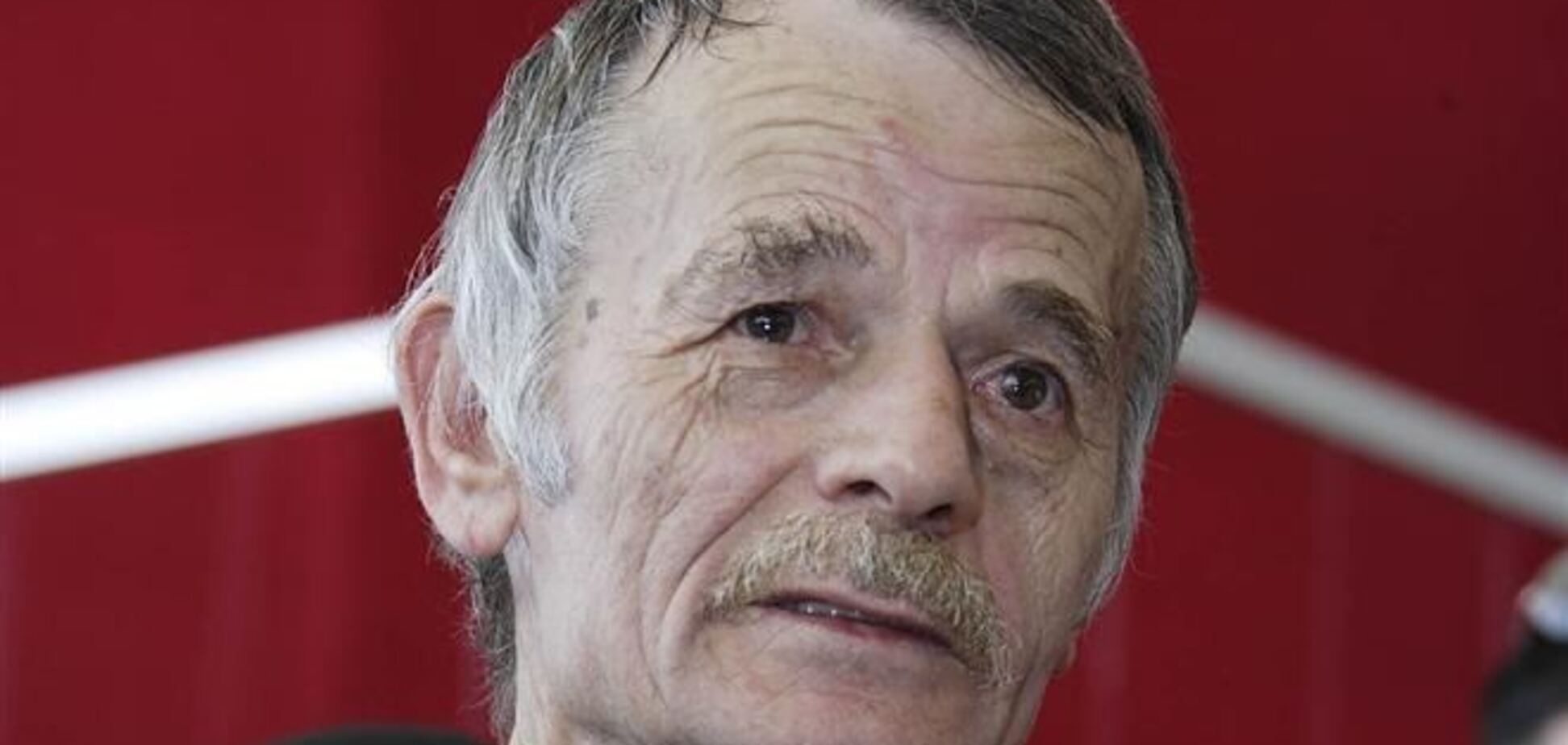 Джемилев сожалеет, что не может находиться вместе со своим народом