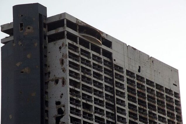 В Бейруте отель-памятник войны выставили на продажу