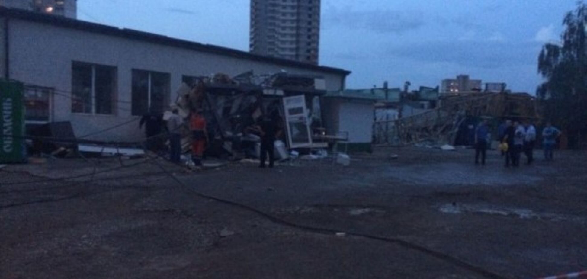 В Харькове рухнул строительный кран, погибли три человека