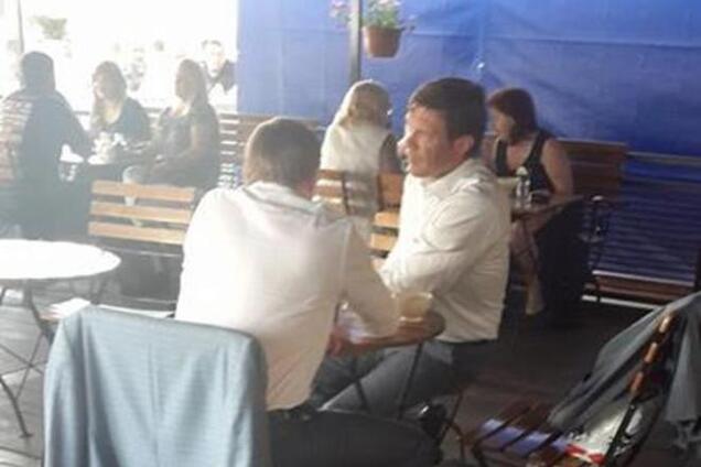 Царева 'засекли' в Москве в компании сына Пшонки. Видеофакт