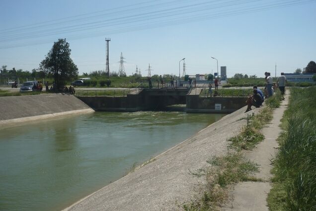 Оккупанты разрушили Северо-Крымский канал, чтобы отбирать украинскую воду