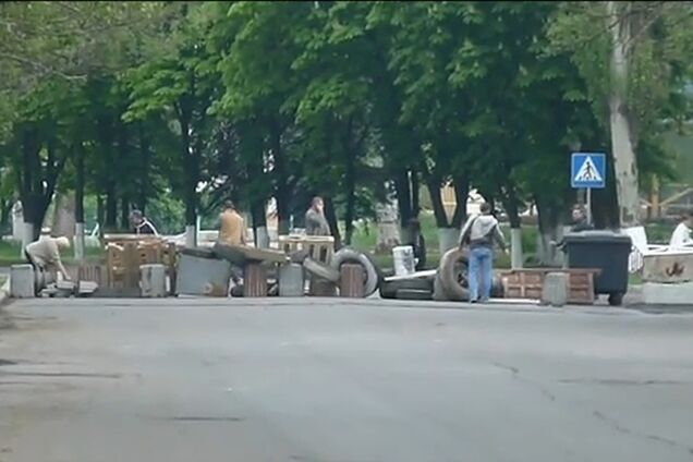 Прихильники терористів в Слов'янську зводять барикади