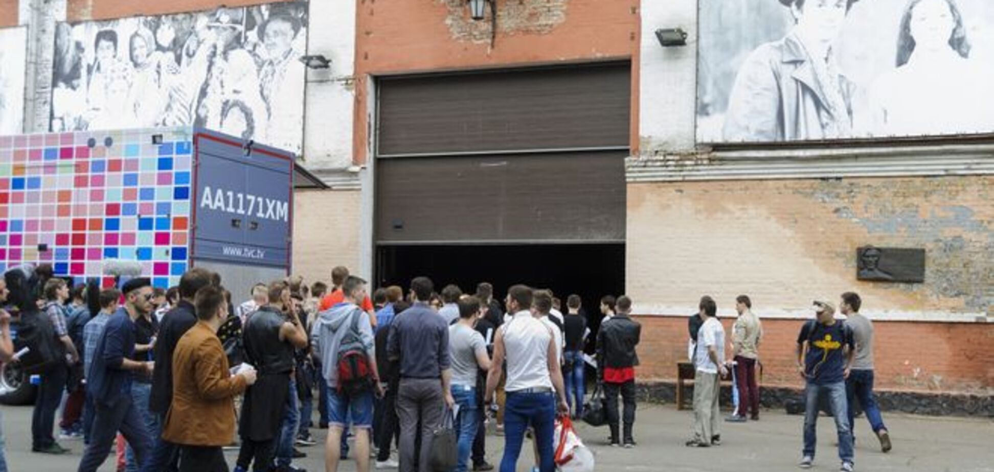 Тысяча киевлян под дождем ждали кастинга у Меладзе