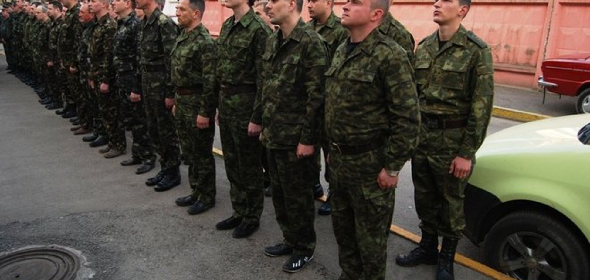 На Днепропетровщине нет отбоя от желающих служить в батальонах обороны