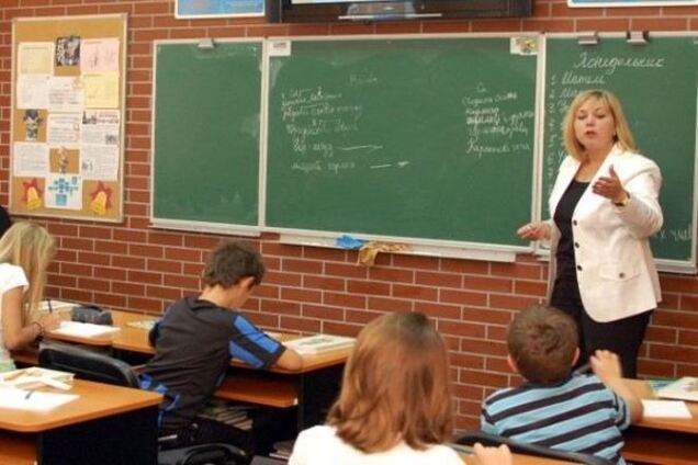 Обучение в платных школах Киева подорожает