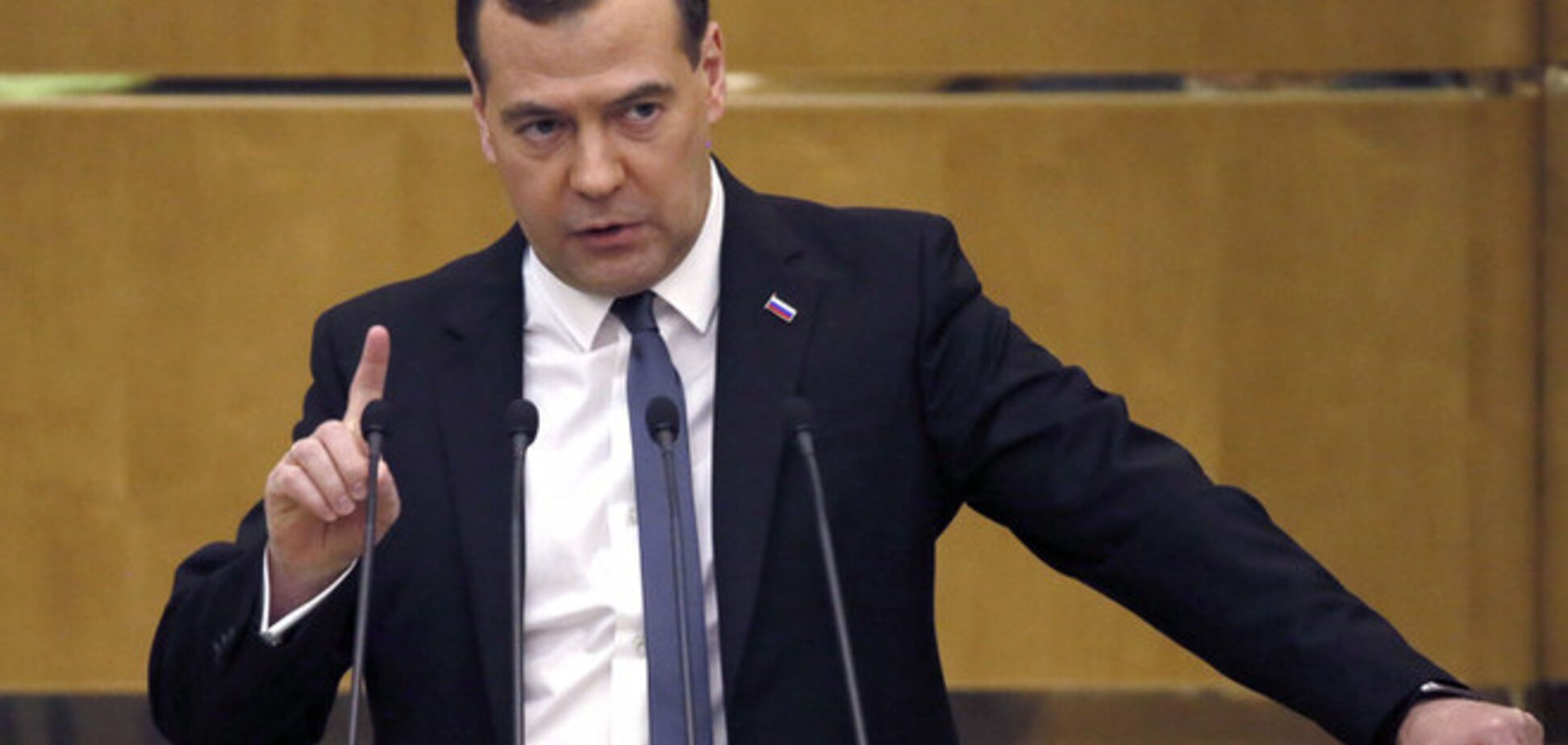 Медведев намекнул, что Кремль не признает выборы в Украине