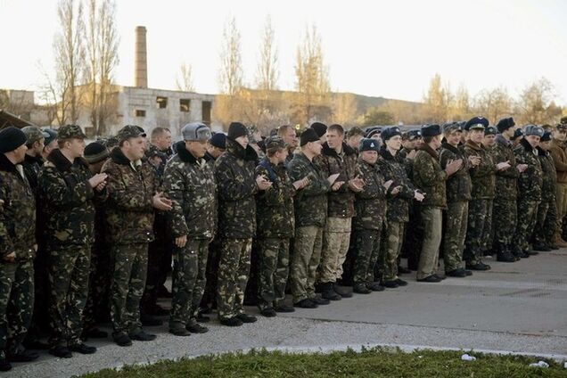Рада разрешила военным-участникам АТО голосовать на выборах по военному билету