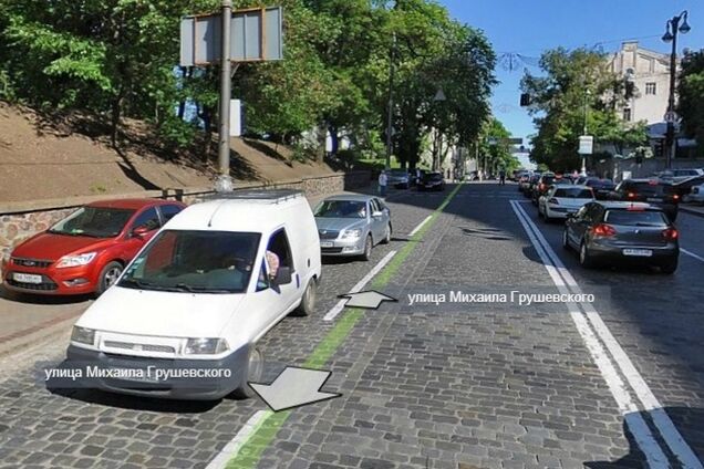 На улице Грушевского в Киеве уже ездят автобусы