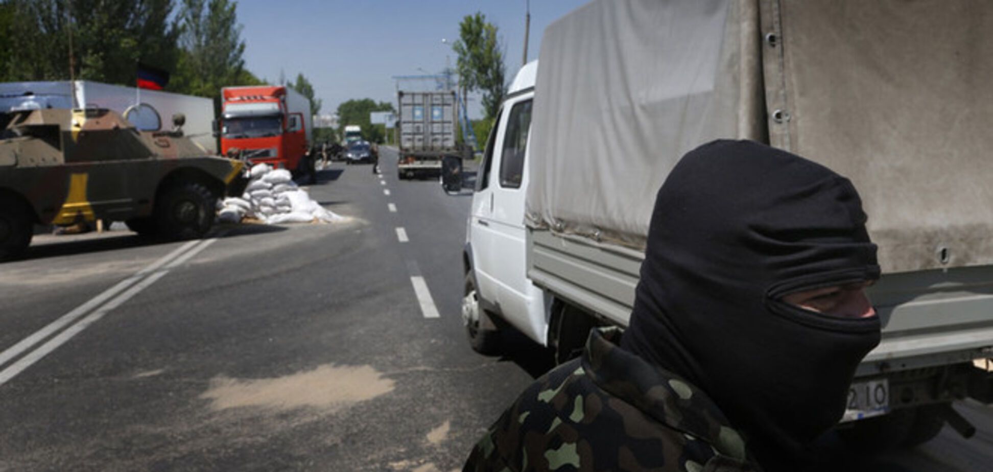 У Донецьку область з боку Росії заїхали два КАМАЗа з терористами