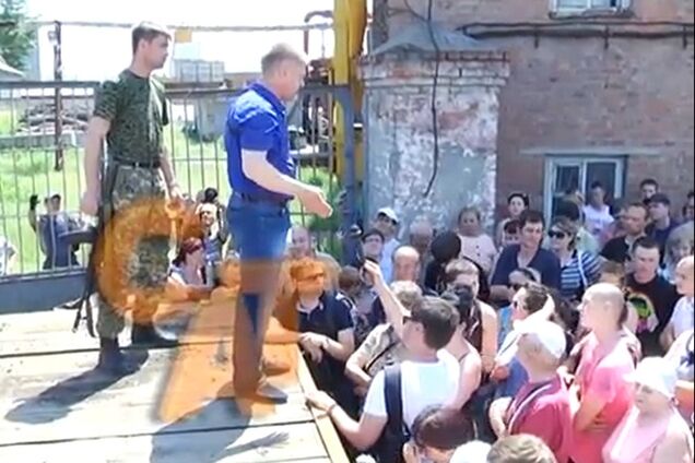 'Мэр' Славянска отказался подчиняться 'властям' Донецкой республики