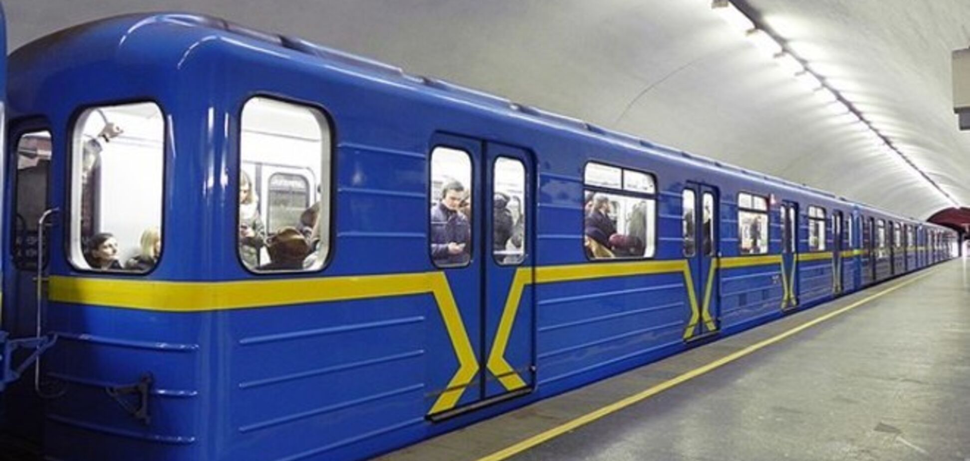 Киевляне обманывают метро студенческими проездными