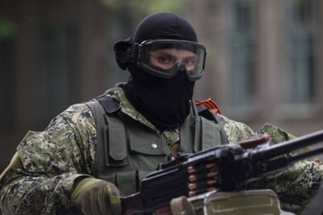 В Артемовске террористы обстреляли здание штаба воинской части ВСУ