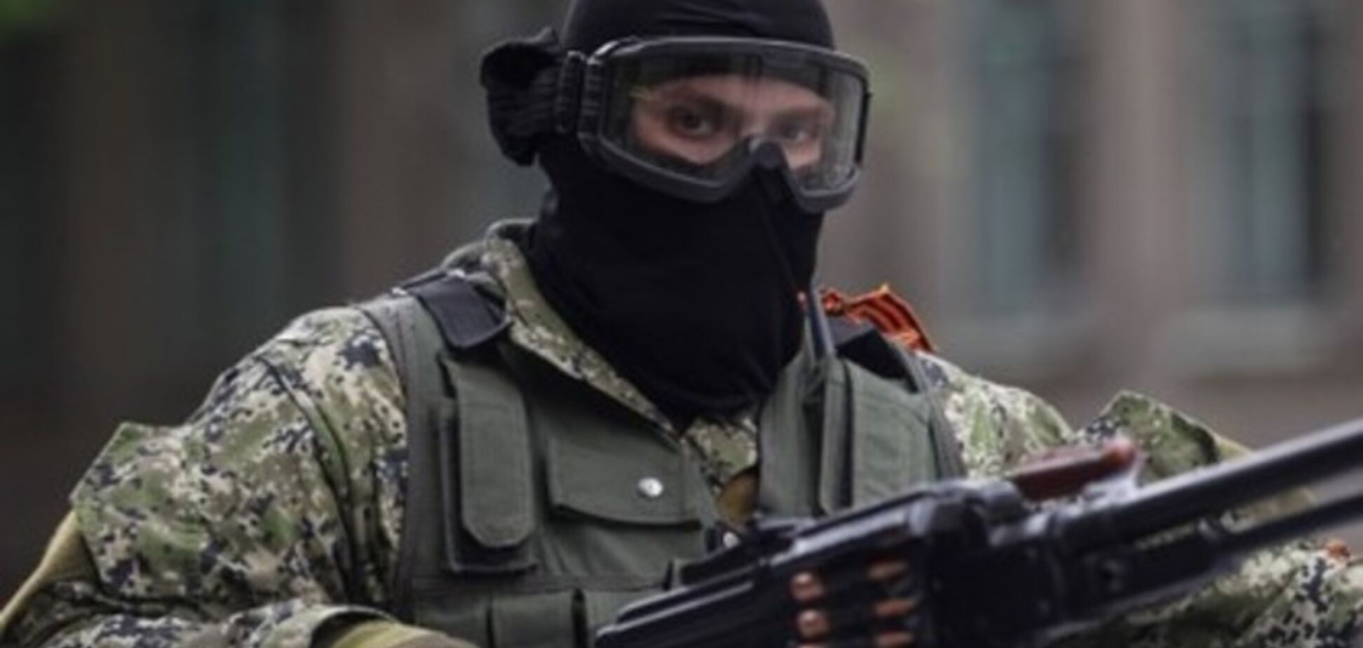 В Артемівську терористи обстріляли будівлю штабу військової частини ЗСУ 