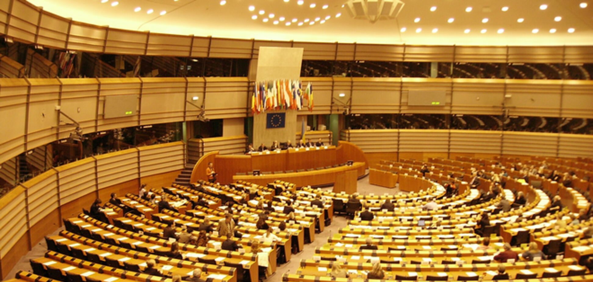 У Європі стартують вибори до Європарламенту