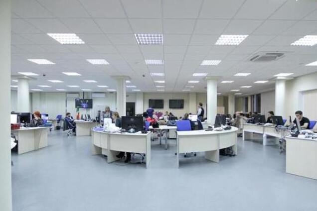 Журналистов в заблокированной редакции 'Вестей' будут держать до вечера