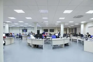Журналистов в заблокированной редакции "Вестей" будут держать до вечера