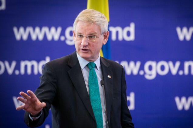 Глава МИДа Швеции призывает РФ отменить решение о возможности ввести войска в Украину