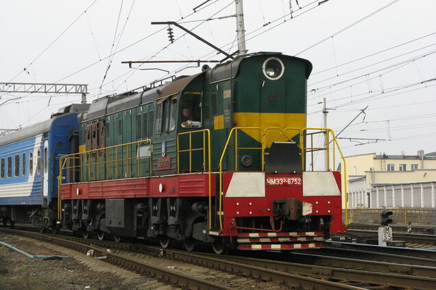 Террористы на Луганщине захватили тепловоз с тремя вагонами