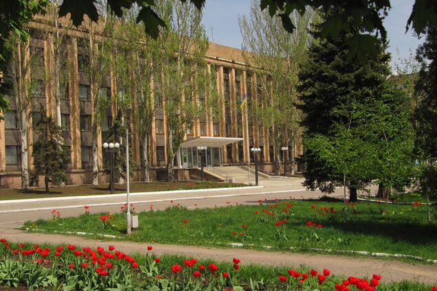 Батальон 'Азов' зачистил Торезский горсовет: двое террористов погибли - СМИ