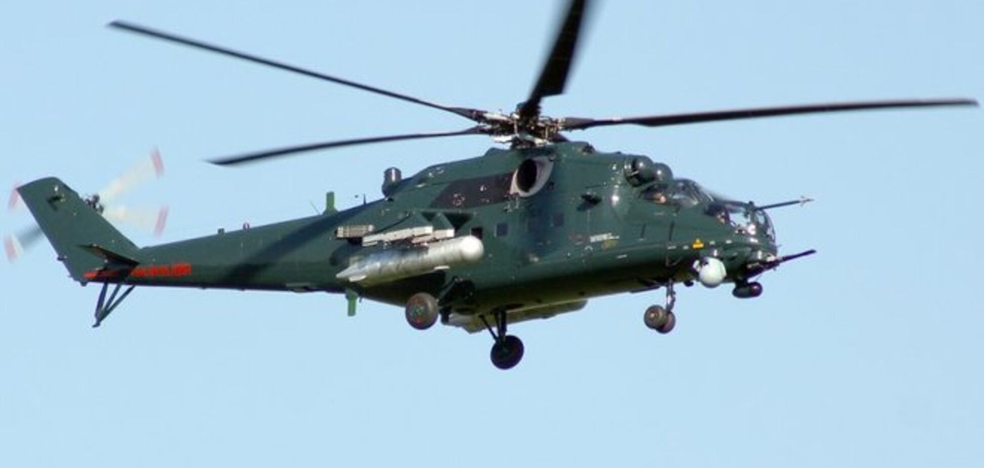 Вертолеты РФ пытались пересечь украинскую границу: их 'встретили' зенитками