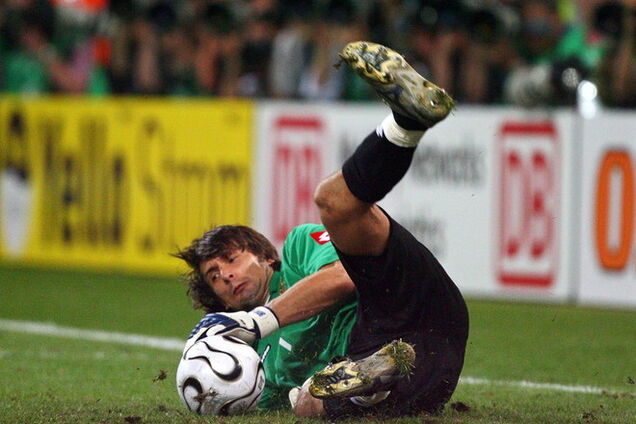 Шовковский продлил контракт с 'Динамо'