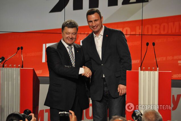 Ночь победителя: фоторепортаж из штаба Порошенко