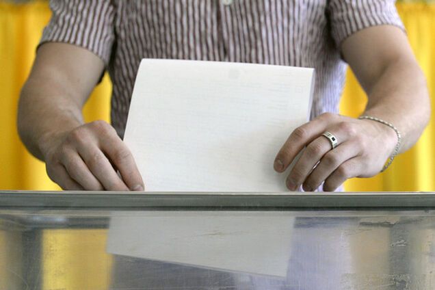 Открылись избирательные участки в Донецкой и Луганской областях - Аваков