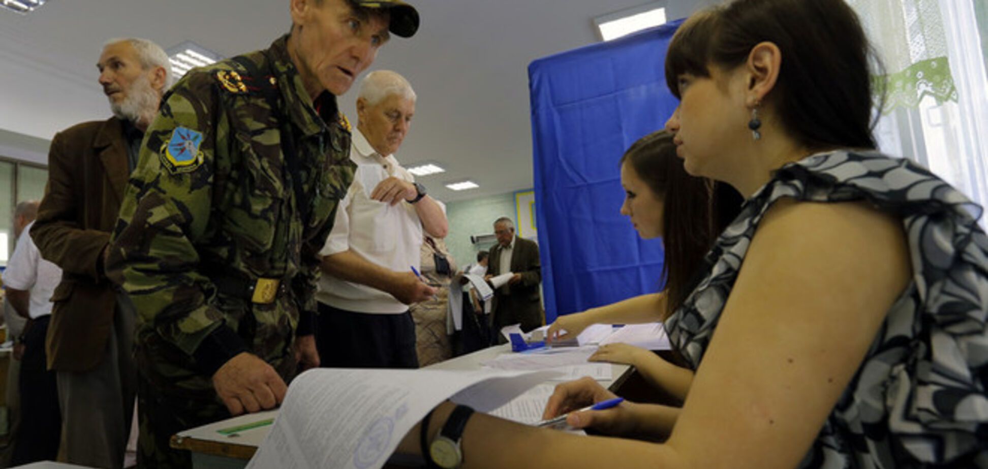 На востоке Украины голосуют только в 9 округах - ЦИК