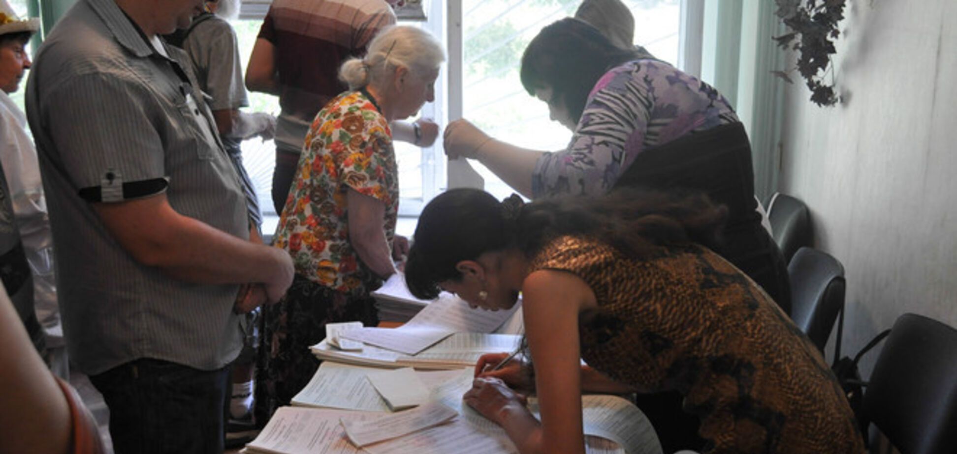 Почти 70% избирателей проголосовали на выборах мэра Киева и Киевсовета