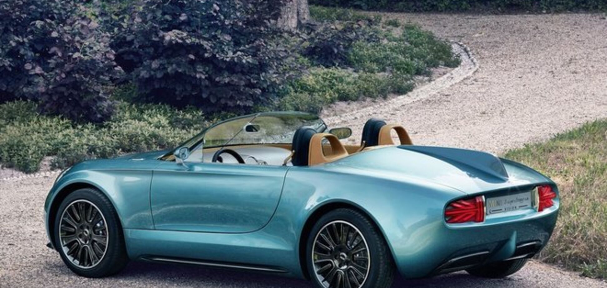 МИНИ показала концептуальный ретро родстер